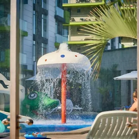 Pool & Mamaia Nord Langa Plaja Năvodari