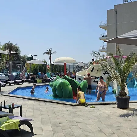 Apartmán Pool & Mamaia Nord Langa Plaja