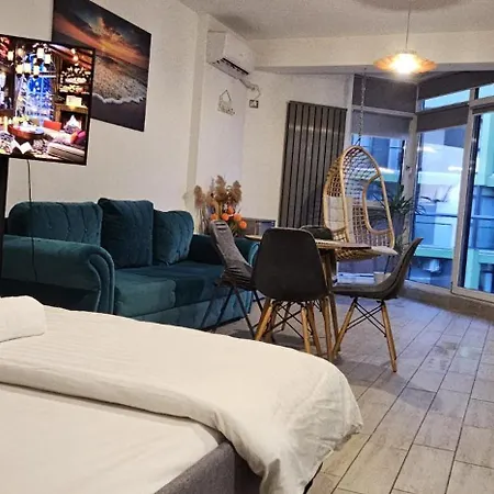 Pool & Mamaia Nord Langa Plaja Apartmán Năvodari